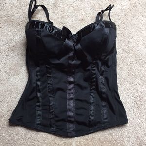 Black corset with adjustable straps!